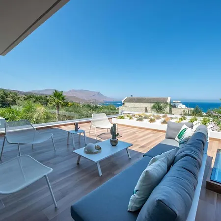 Lydia I Superb Views, Two Pools, Next To The