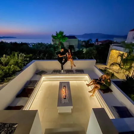 Βίλα Lydia I Superb Views, Two Pools, Next To The *